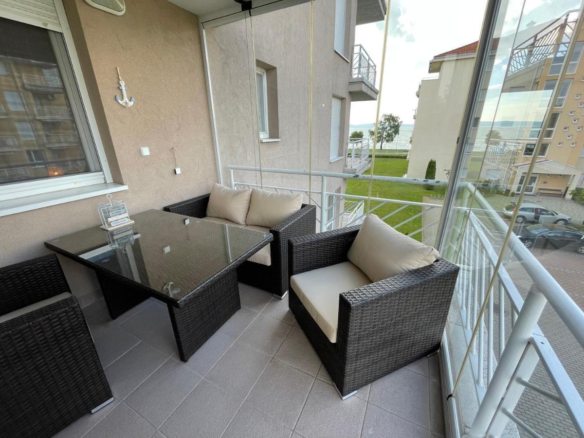 Siofoki Vizparti Nyaralo - Lakeside Apartment Luaran gambar